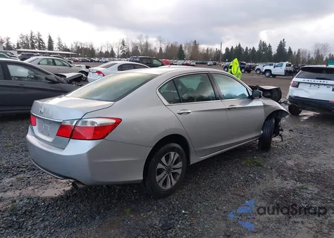 2013 Honda Accord Lx z USA, uszkodzony, nr VIN 1HGCR2F32DA232228